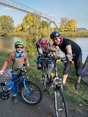 Rodiče s dětmi uspořádali cyklovýlet „S kolem kolem Labe“
